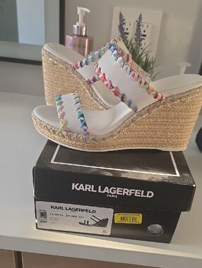 Karl Lagerfeld White Wedge Espadrilles with Multicolor Braided Trim. Size 7